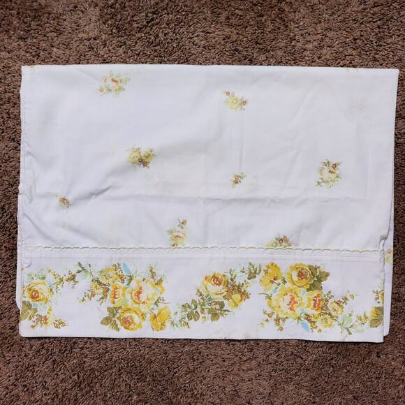 Vintage Pillow Case Cover Yellow Roses Embroidery 30x20 Inch - Picture 1 of 3